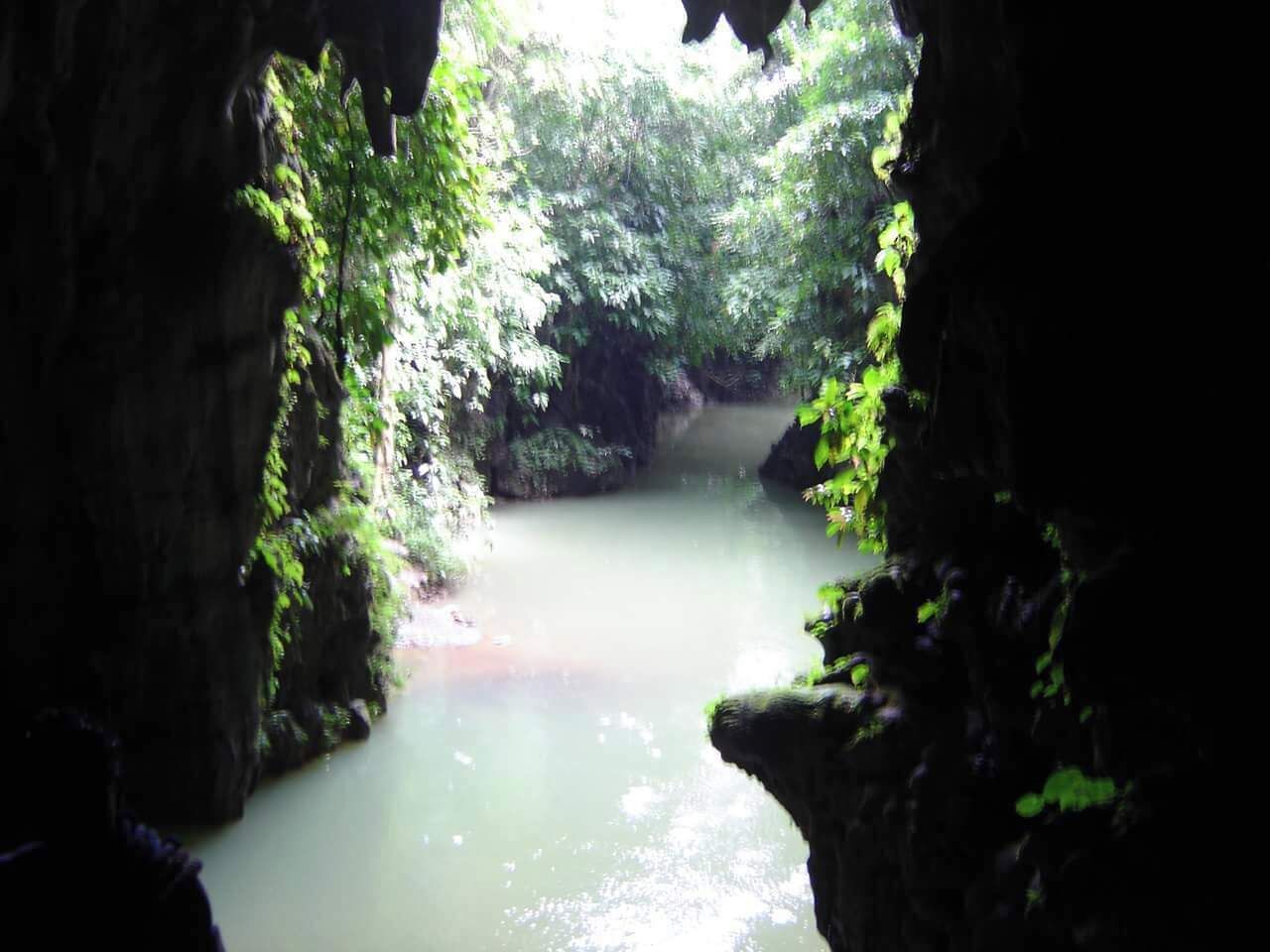 Lussok Cave