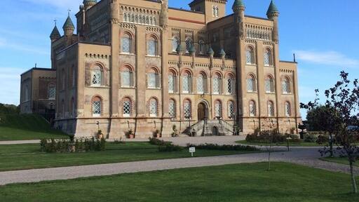 Stora Sundby slott.