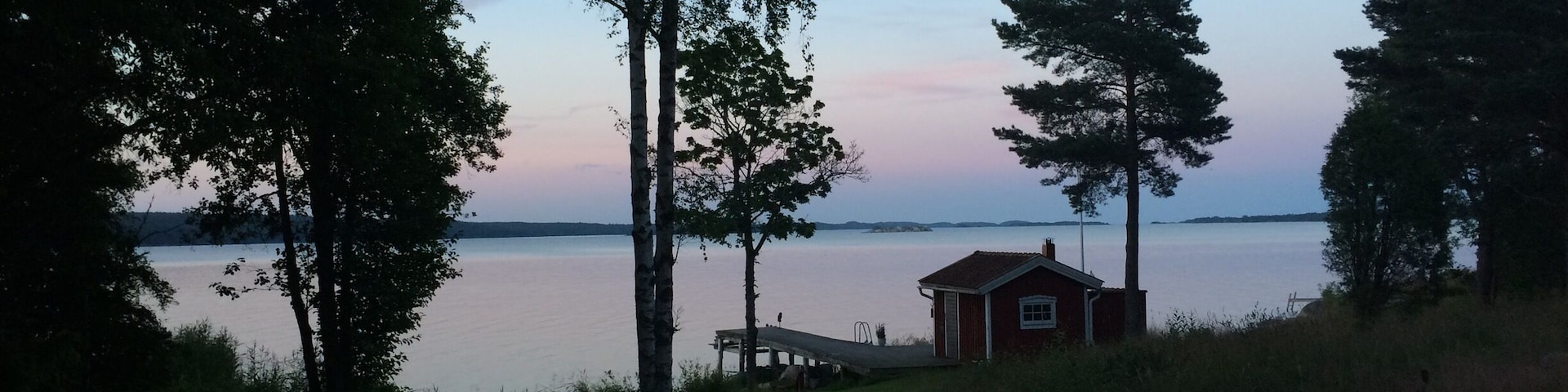 This is just north of Mauritzberg Castle, looking NE across the Braviken. Wonderful enclave of summer cottages on the sheltered inlet.