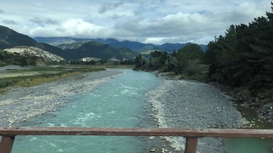 Turquoise rivers only in New Zealand. Took this picture while crossing a bridge over the Clarence river in South Island. #trovember #hiddengems #newzealand #riversandbridges