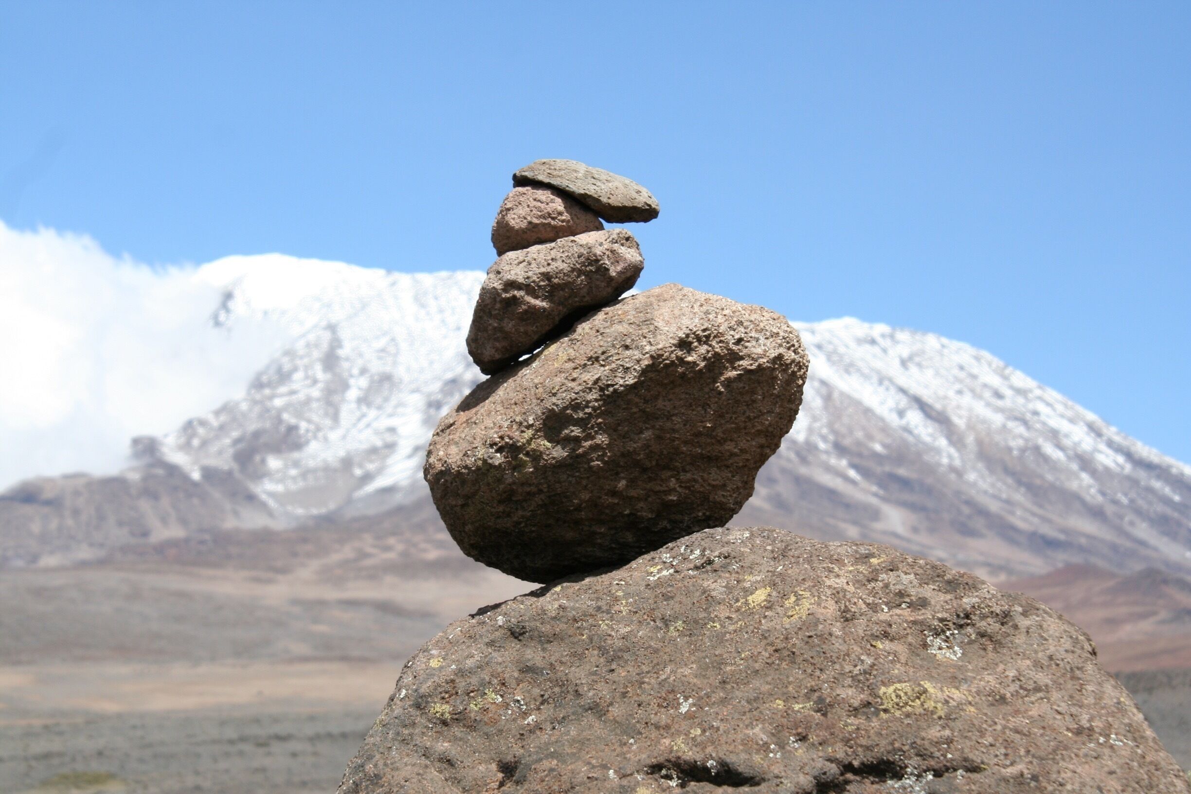 On the way to the summit of Kilimanjaro, balanced rocks in front of Kibo #Mountains