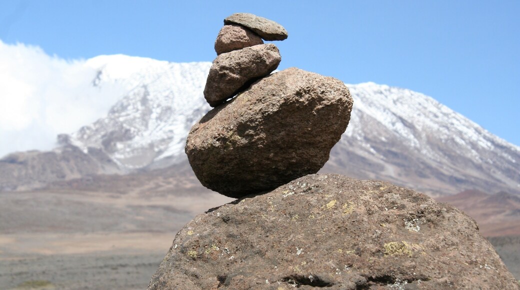 On the way to the summit of Kilimanjaro, balanced rocks in front of Kibo #Mountains