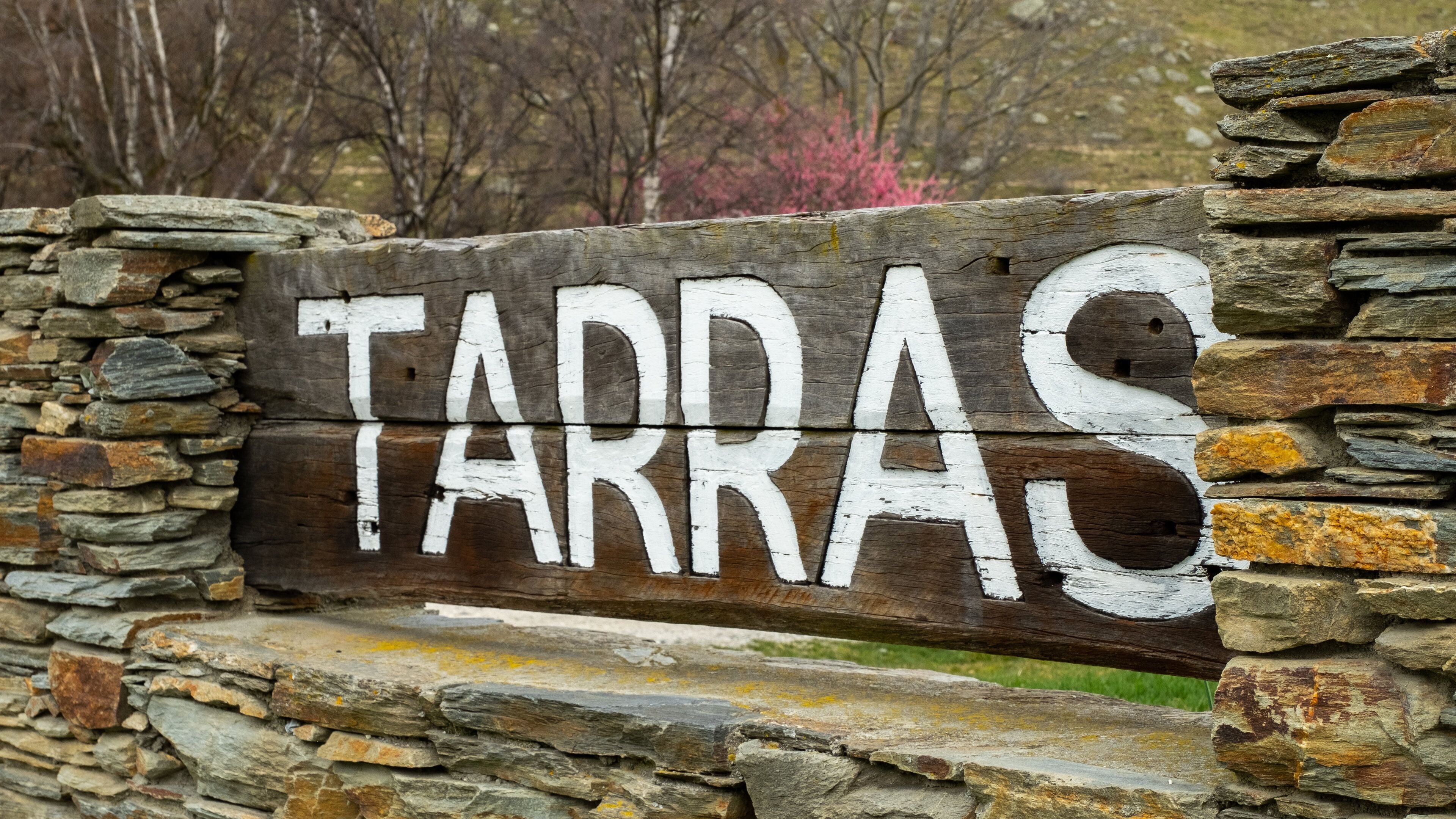 Tarras which includes signage
