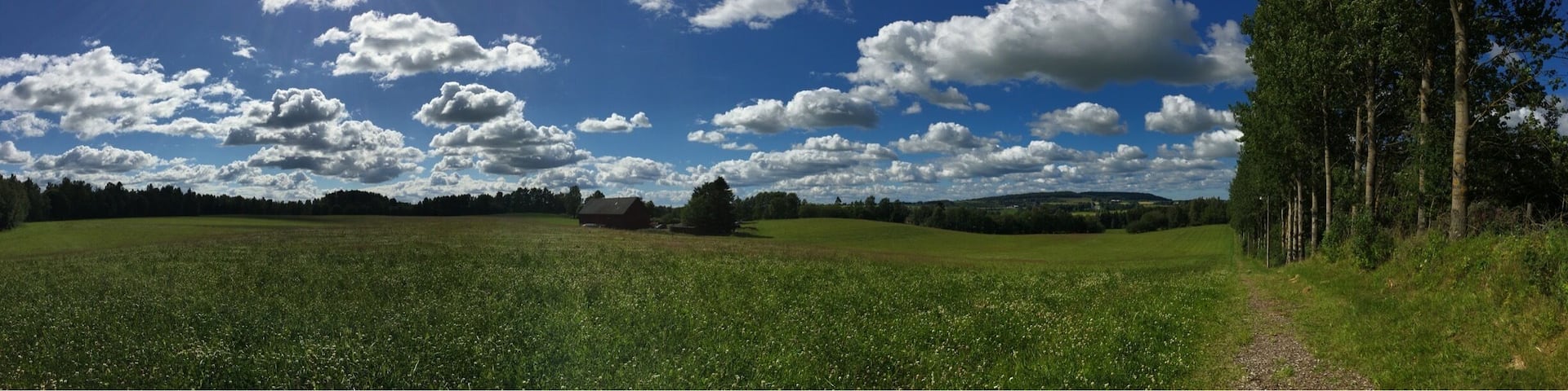 View over the countryside where I come from - a small village named Vartofta, located about 220km to the east of Gothenburg in Västergötland. An area mostly famous for the ancient stone- and bronze age findings (graves, jewlery, pottery), the birds of lake Hornborga and of course its many churches.
What I like about this off-the-beaten-path area is mostly the landscape. Crop fields in different sizes and colors, green hills, thick forests. It all makes a perfect place to wander off and just relax and enjoy the nature.
If ever coming to the south/west of Sweden, give me a shout and I'll give you some tips - or, if I'm not out travelling, I might even show you around the area! 😊
#panorama #iphone #sweden