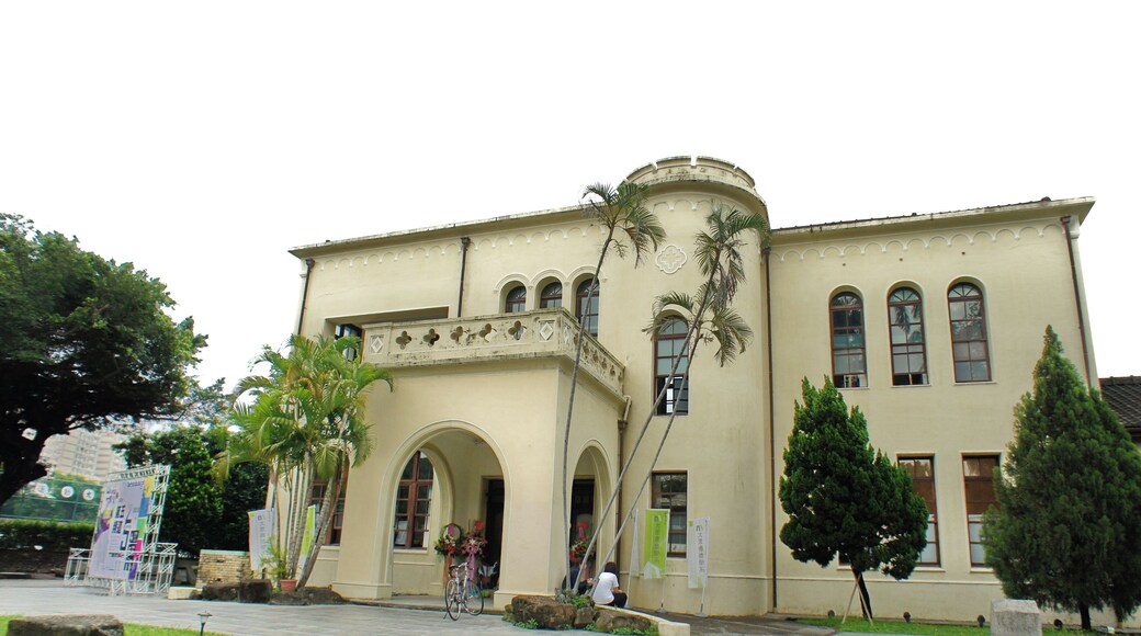 This is a photo of a monument in Taiwan identified by the ID