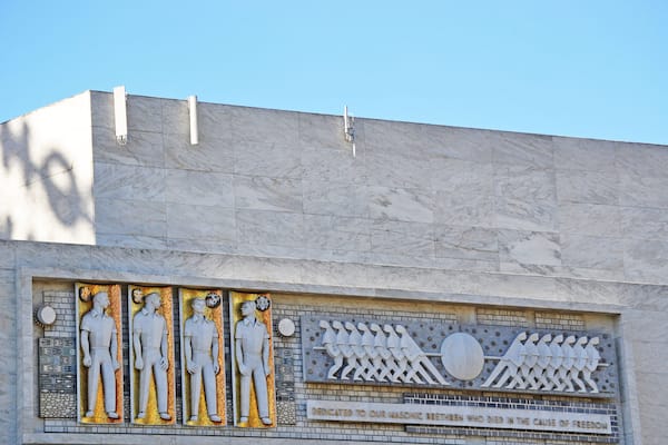 San Francisco: il California Masonic Memorial Temple il 13 giugno 2010. Icona dell'architettura modernista di metà secolo, il tempio massonico California Memorial è stato progettato da Albert Roller