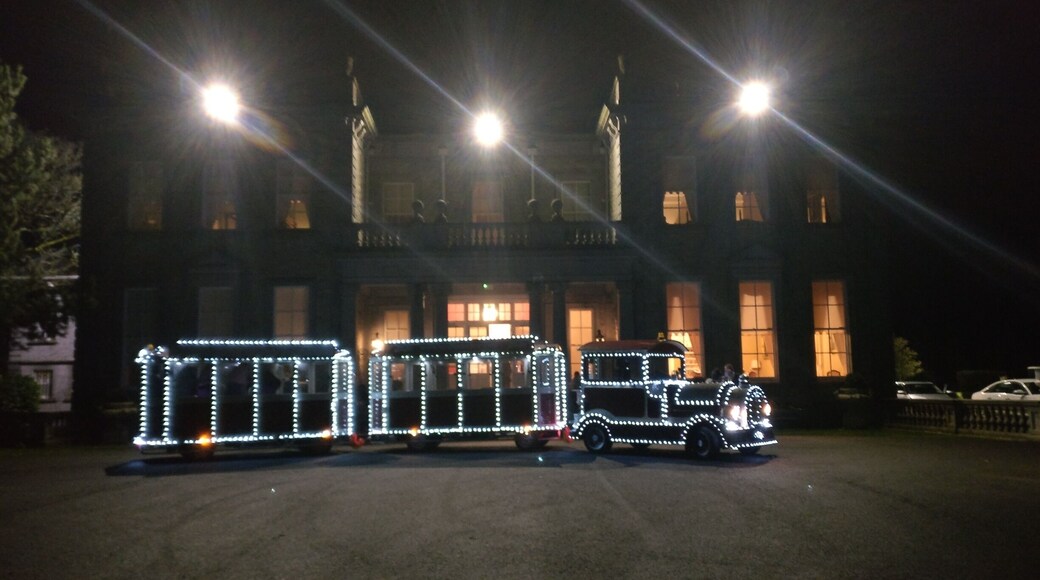 Transport for wedding guests from the reception to the Manor House