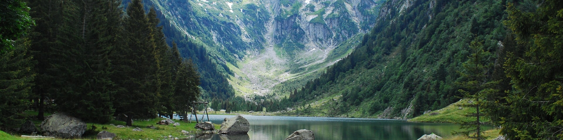 Laghetto alpino in Val Cama