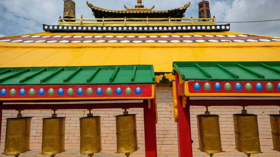 Views of the Gandantegchinlen Monastery in Ulaanbaatar, Mongolia.