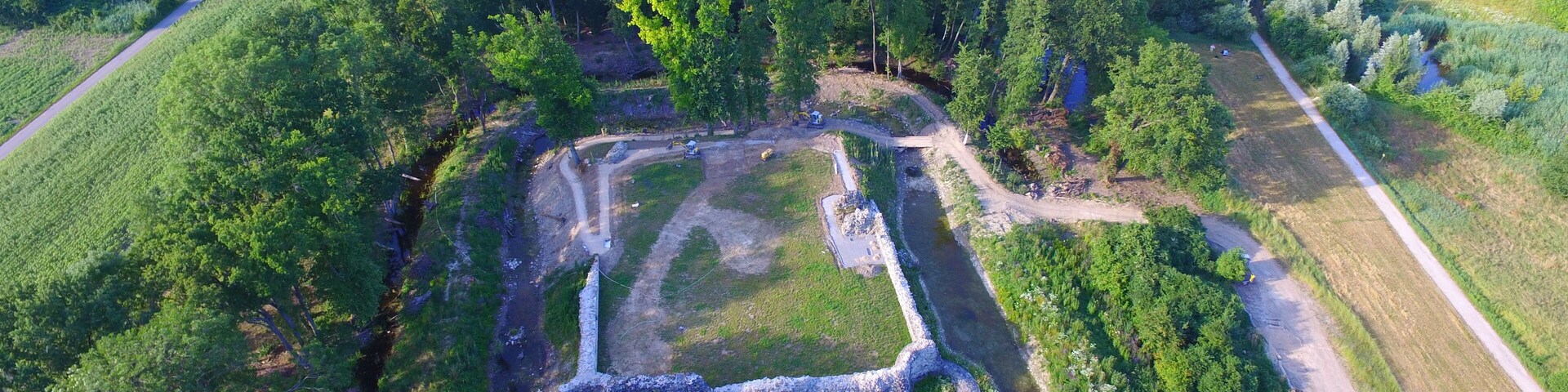 Rouelbeau Castle, aerial view