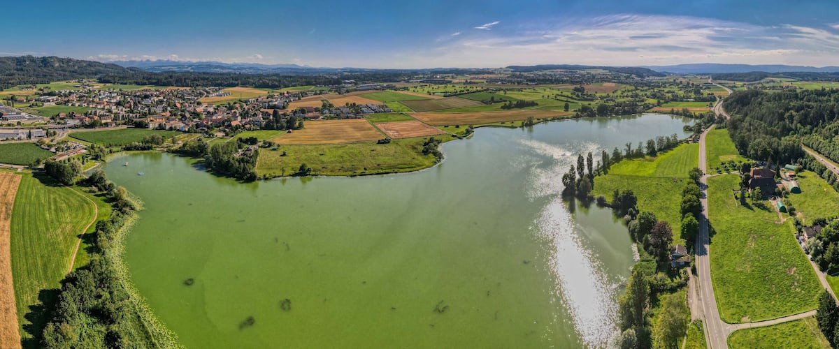 Panoramaaussicht auf den Moossee bei Schönbühl