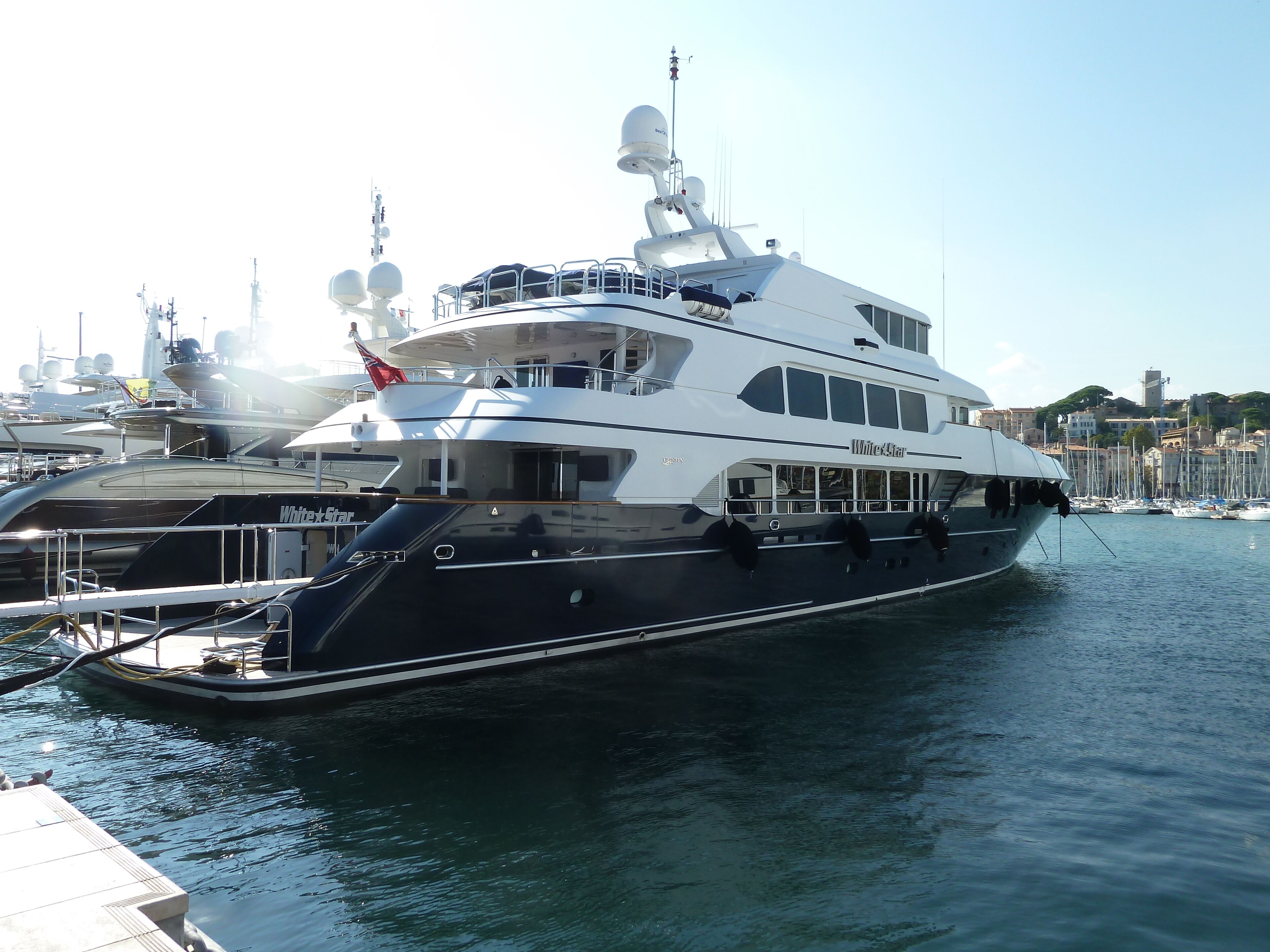 WHITE STAR Trinity Yacht