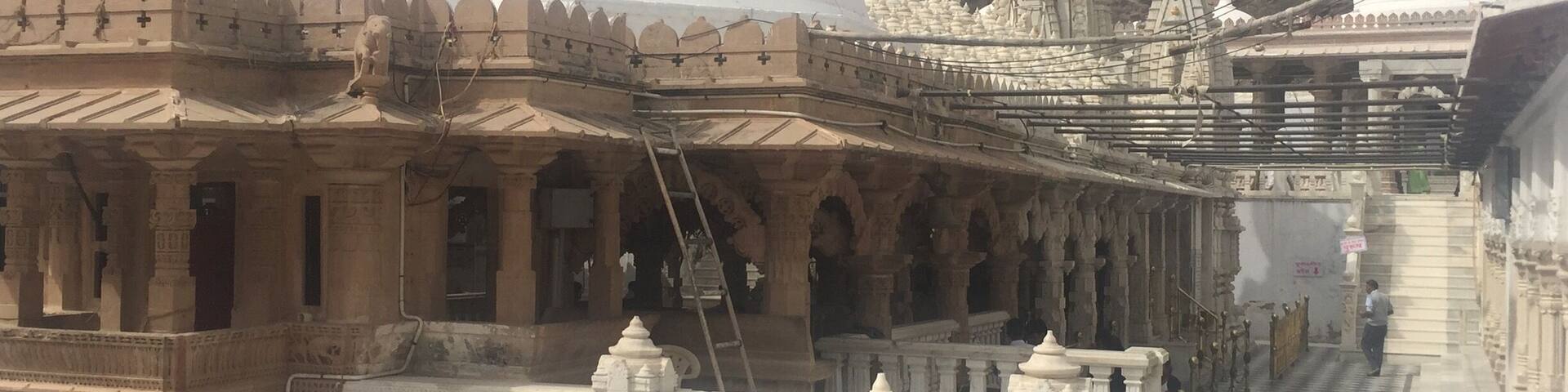 Nakoda is a place in the barmer district of Indian state of rajasthan,a holy place which is known for miracles. There is a high 58cm black coloured idol of parshva which is in lotus position.