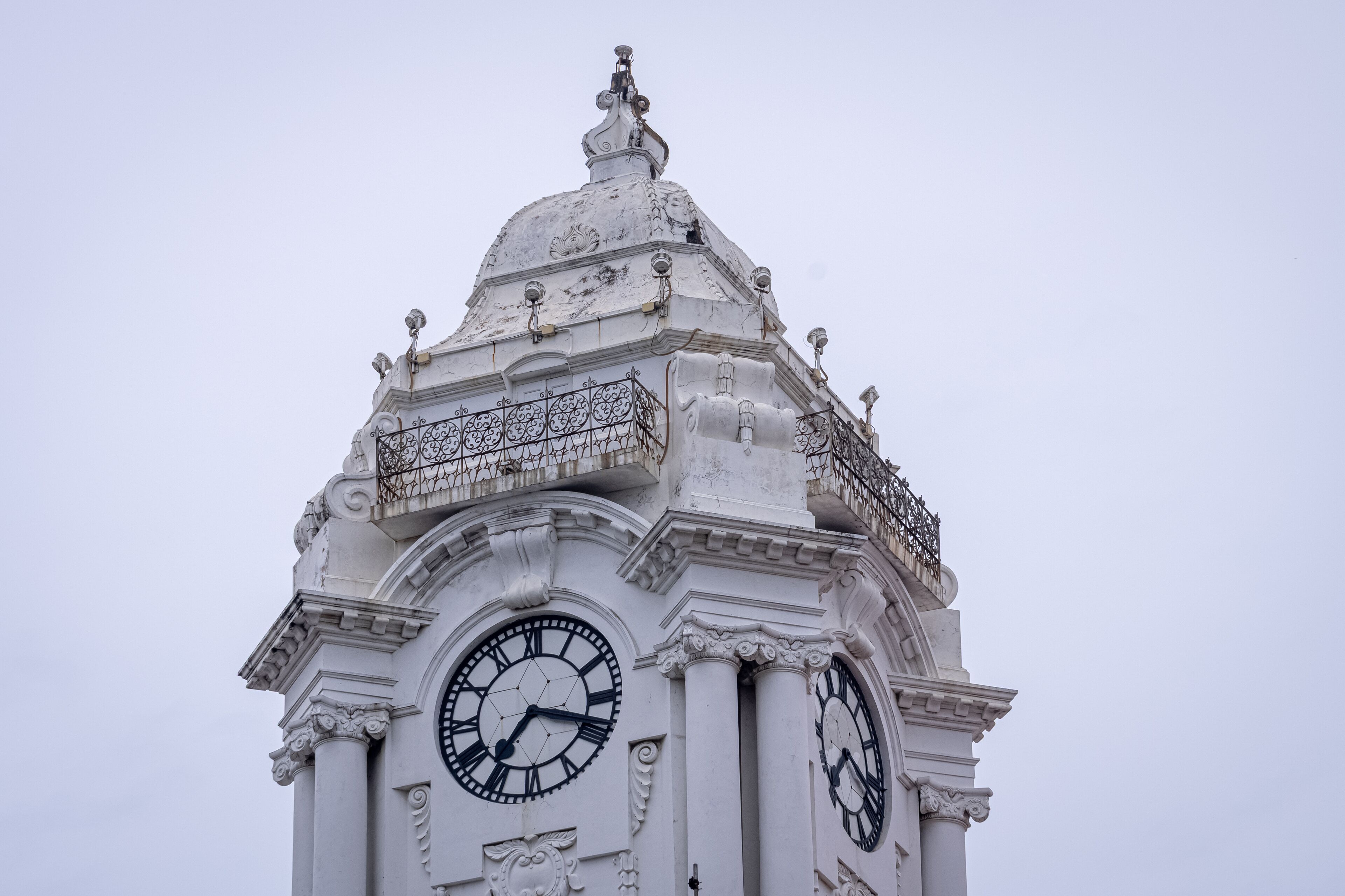 The Ripon Building is the seat and headquarters of the Greater Chennai Corporation in Chennai, Tamil Nadu. It is located near the Chennai Central railway station. largest Government Building in india.