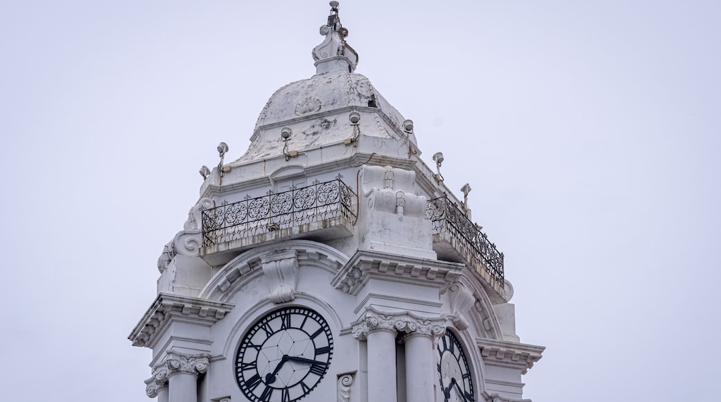 The Ripon Building is the seat and headquarters of the Greater Chennai Corporation in Chennai, Tamil Nadu. It is located near the Chennai Central railway station. largest Government Building in india.