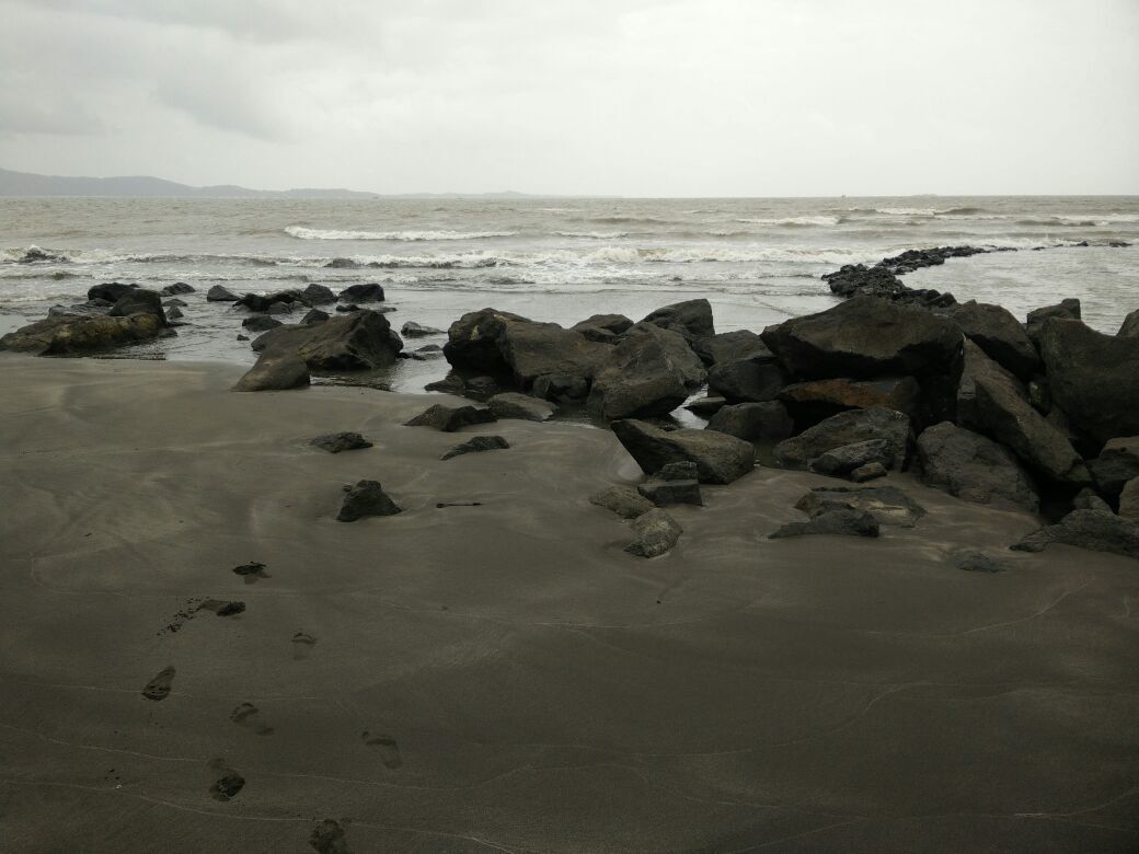 Karanja sea shore