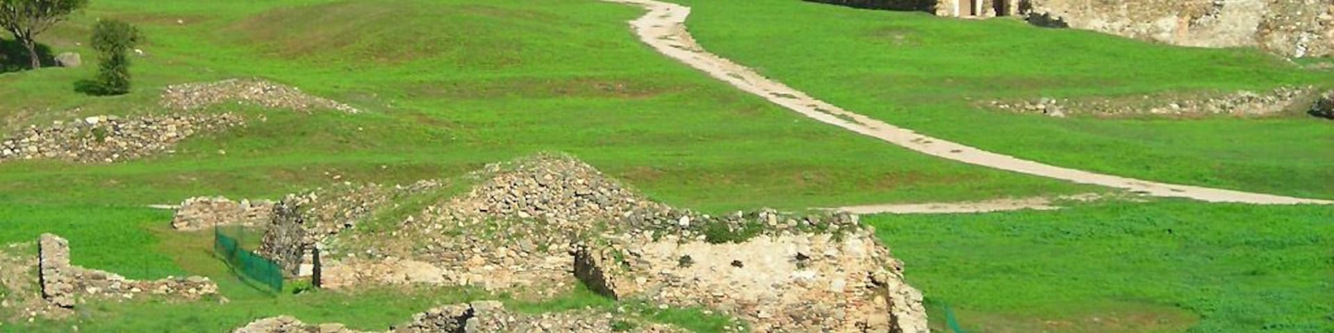 Roses, Ciutadella This is a photo of a historical area indexed in the Catalan heritage register of Béns Culturals d'Interès Nacional and the Spanish heritage register of Bienes de Interés Cultural under the reference RI-53-0000029.