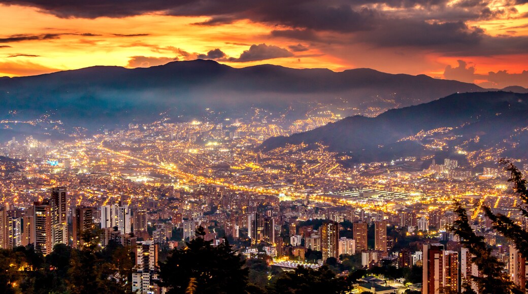 Coucher de soleil sur Medellin