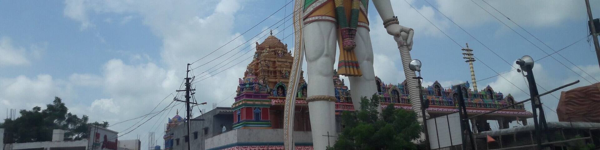104 feet hanuman statue - positively imposing en route Shegaon (saint Gajanan maharaj temple)