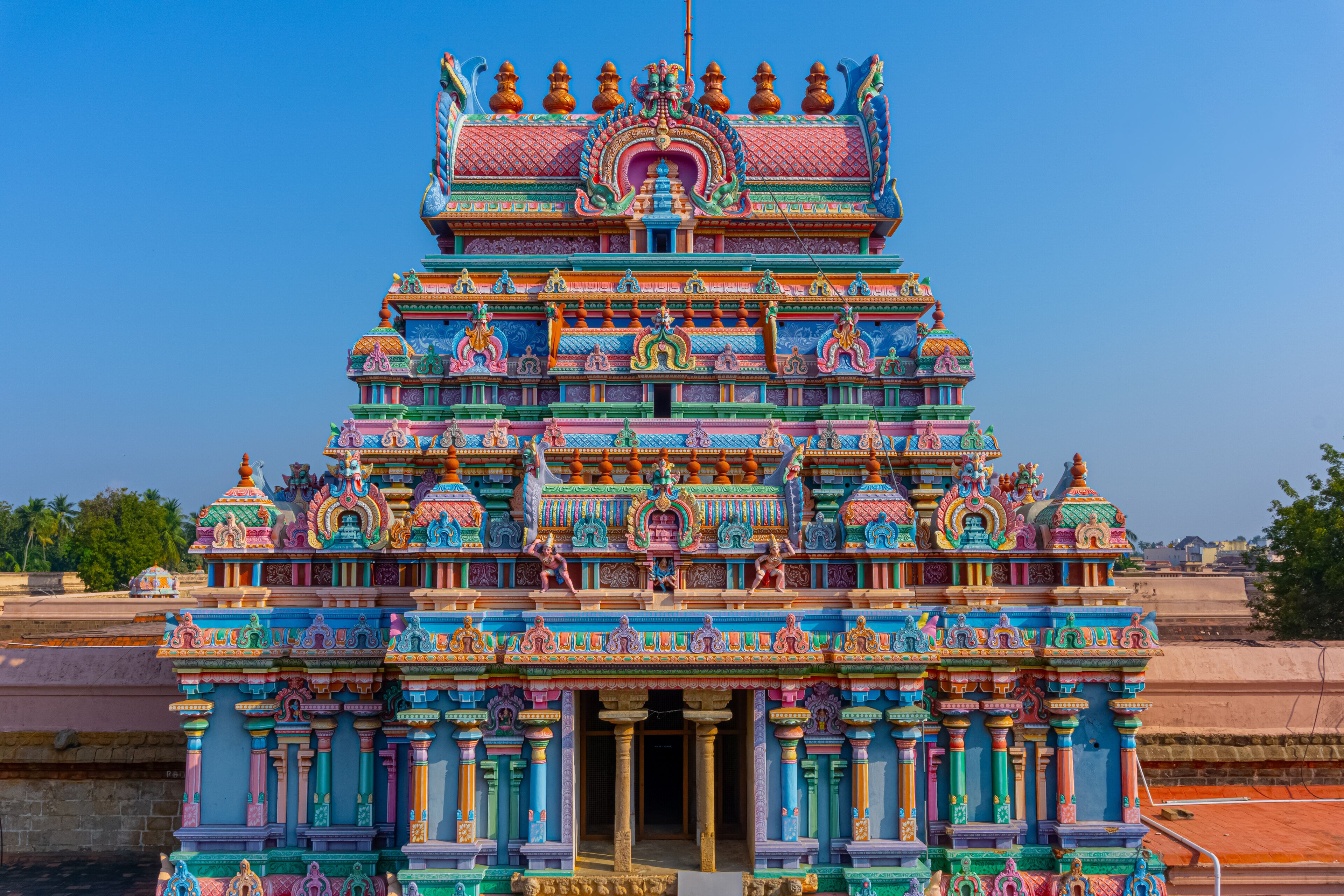 Sri Ranganatha Swamy temple is located in Srirangam, Tiruchirapalli, Tamil Nadu, South India. This Hindu temple dedicated to Ranganatha (a form of Vishnu) & his consort Ranganayaki (a form of Lakshmi.