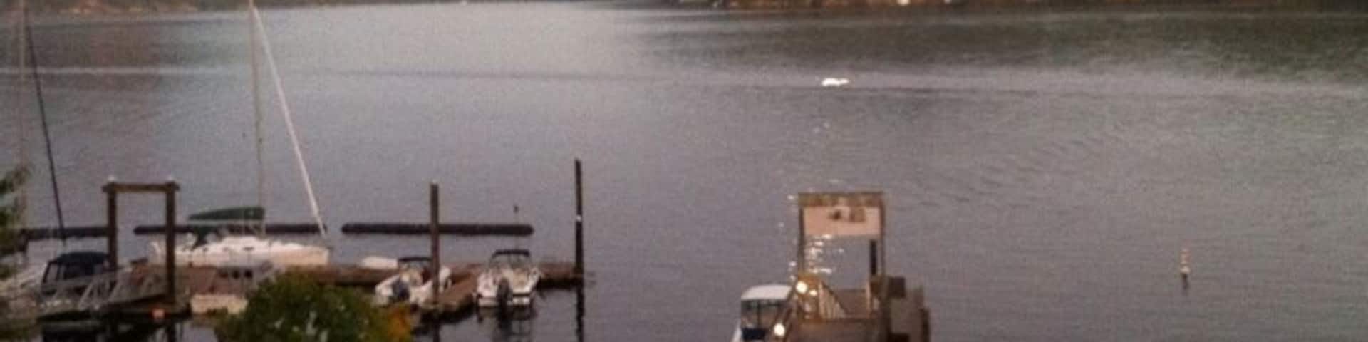 Having a beer at the pub. Nice view, full moon.