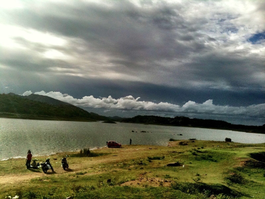 This is a hidden gem near bengaluru, we stumbled upon it by sheer luck. A stunning lake in the middle of nowhere.