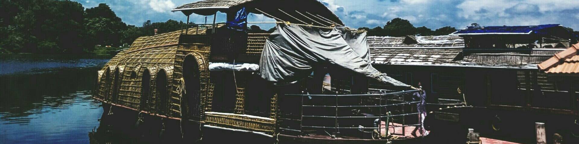 Boat is waiting for passengers..