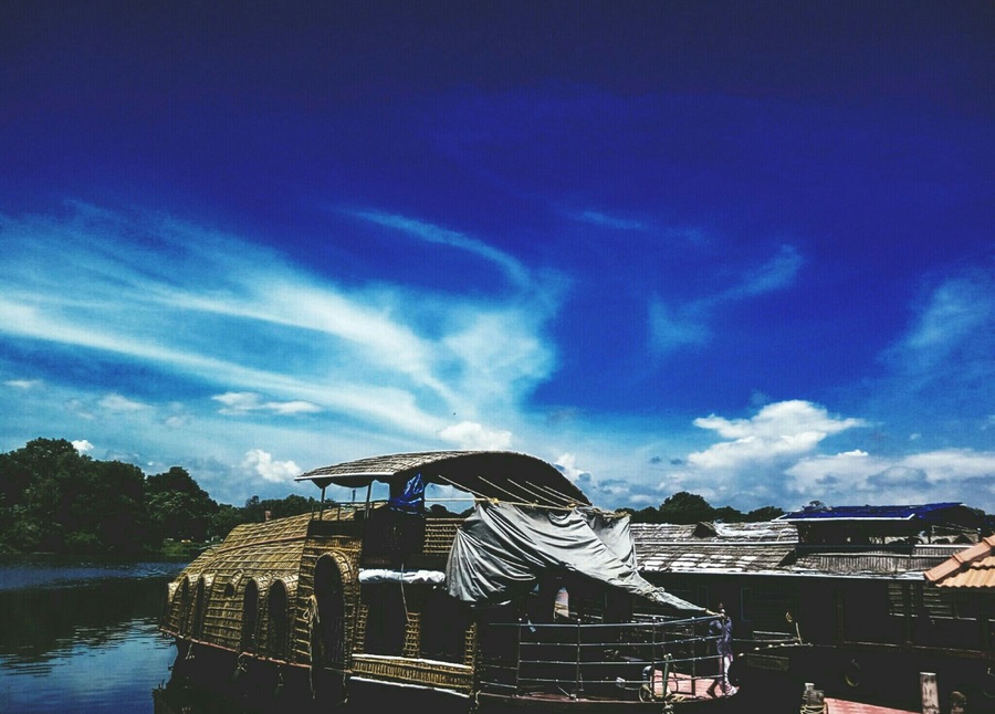 Boat is waiting for passengers..