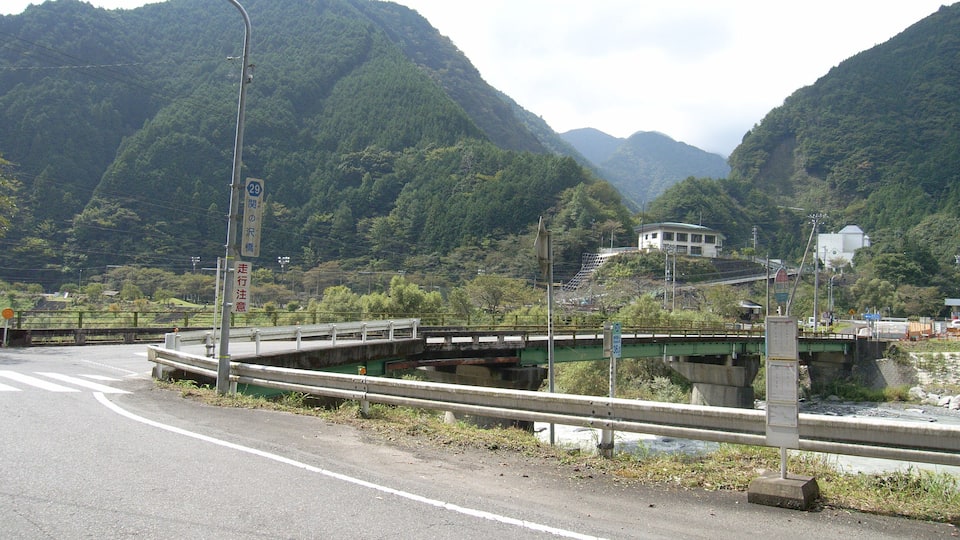 県道29号線 関の沢橋旧橋(新・関の沢橋の竣工により撤去)