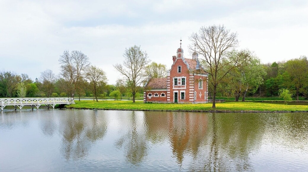 #Parks #BvSParks #BvSSPring #hungary #travel #heritage
The Dutch House can be found in the english landscape garden of the Festetics Mansion. Built in 1891 by Earl Pál Festetics. This dutch style building is located on a small island surrounded by a fish pond.