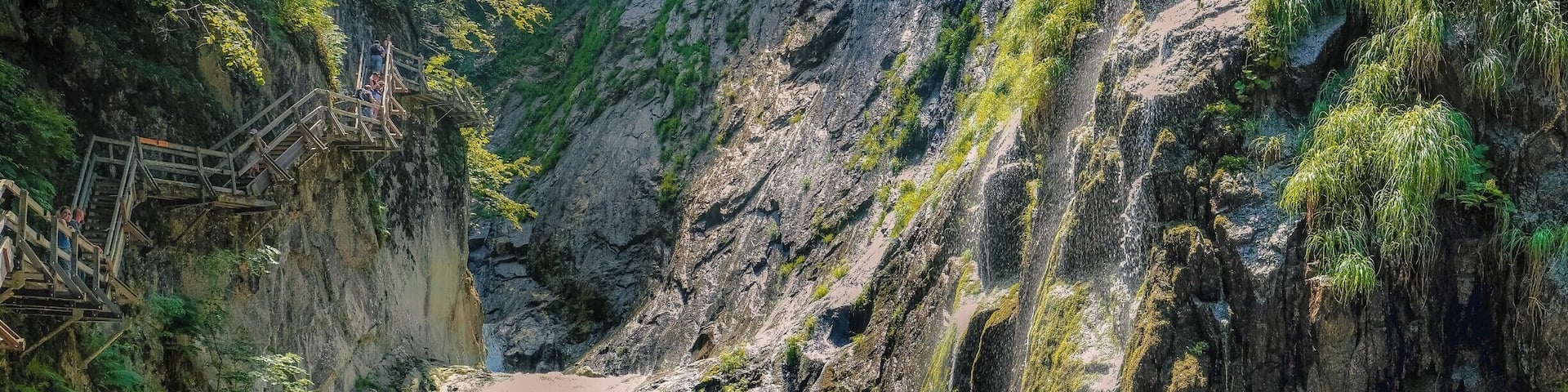 Easy hike along the wood stairs through a succession of waterfalls. Impressive