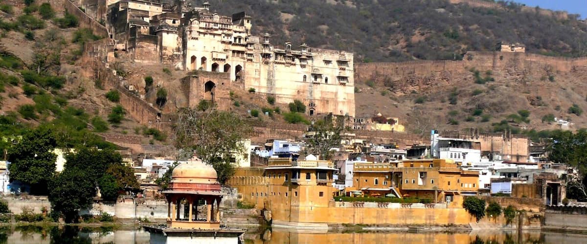 #Bondi in #Rajasthan. Not a main stop but what a view. Part of a long Rajasthan trip. Climb up the fort for the view the other way.
