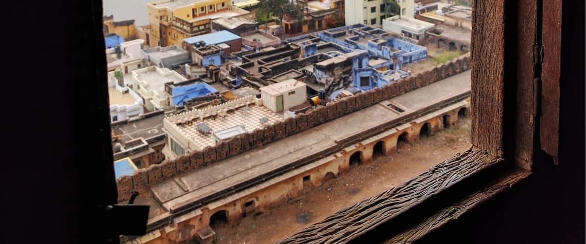 The Taragarh Fort is an Architectural gem. The fort has incredible panoramic views of the scene blue town.