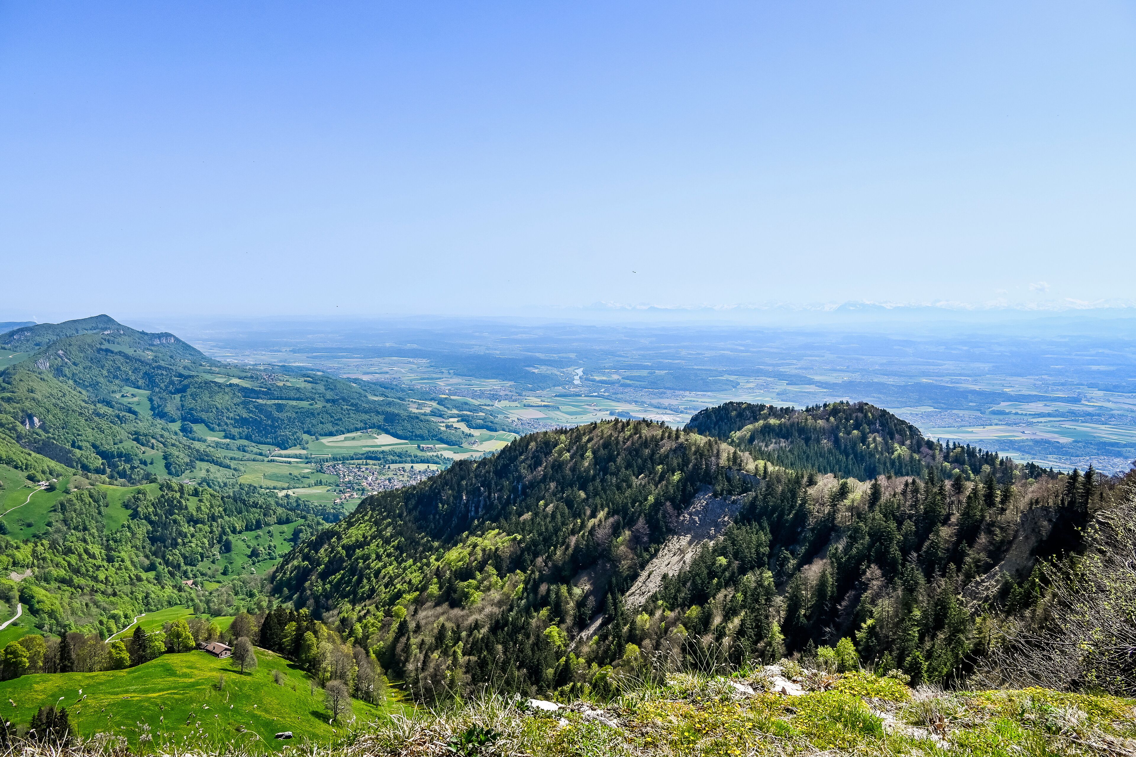 Weissenstein, Mittelland, Aare, Fluss, Aareland, Balmberg, Aussichtspunkt, Felder, Landwirtschaft, Wanderweg, Bergbahn, Alpenpanorama, Solothurn, Frühling, Schweiz