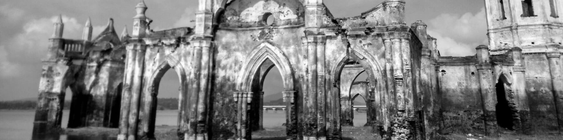 Ruined old Gothic church, probably built by French colony. During high monsoons the church will be 70 percent submerged in water, but this year due to less rain, we are able to walk into the place..
#Karnataka / #India