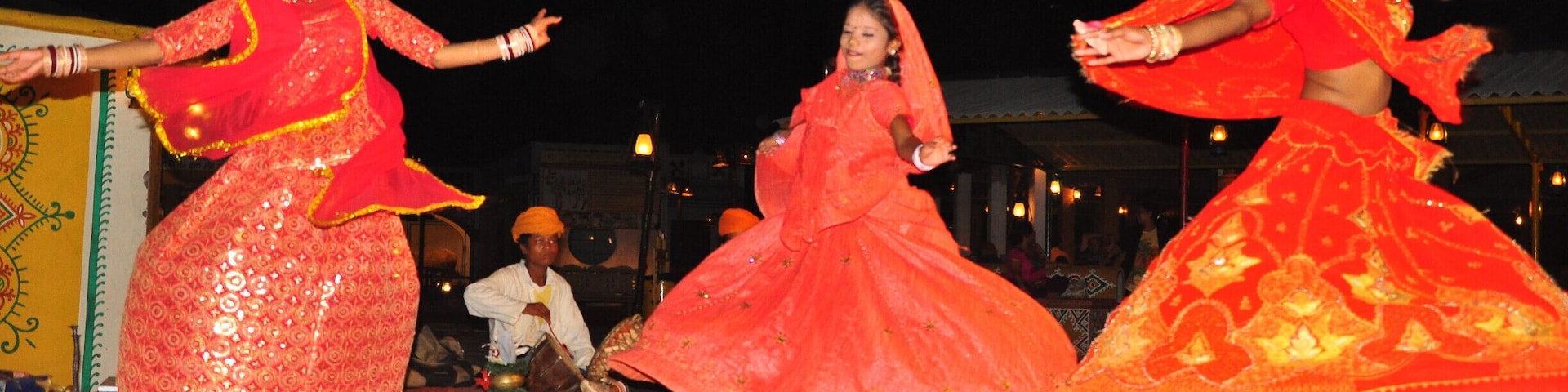A Traditional Rajasthani Dance will enchant you with there rhythmic move and colorful sari...