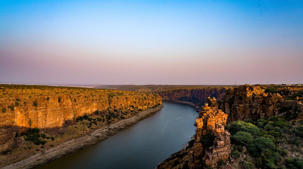 sunset over the river. The forgotten gorge of Gandikota situated on the Pennar River in Andhra Pradesh, India.