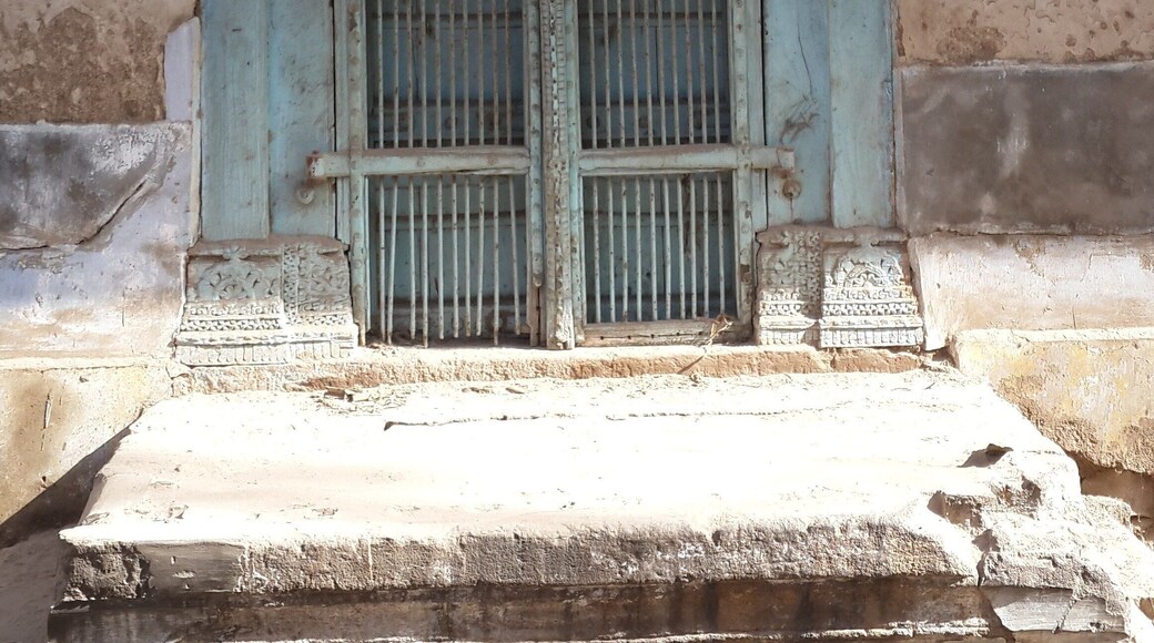 Doors to history
#details