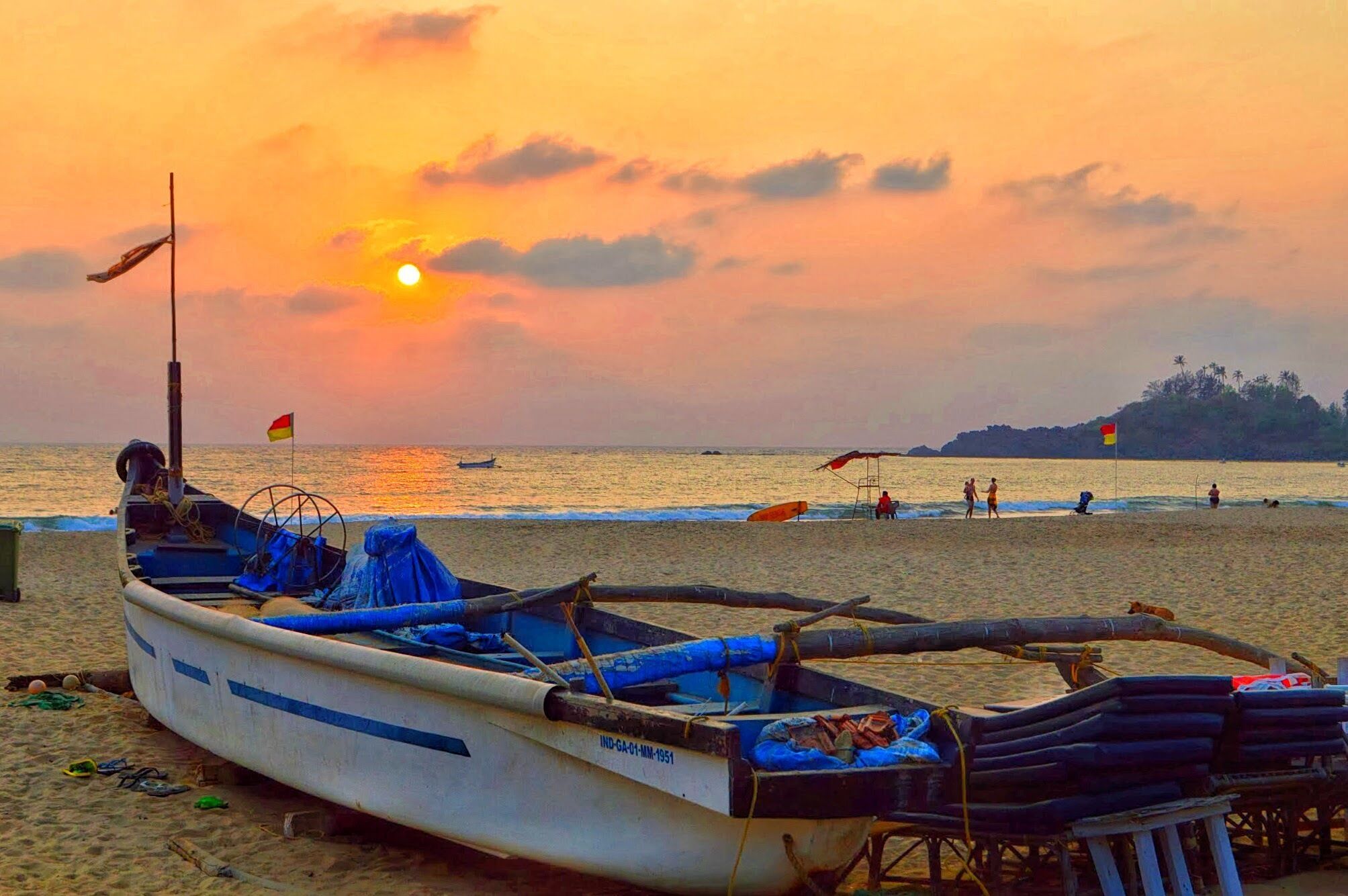 Patnem Beach, Canacona - a broad beach and an alternative to the most popular South Goa Palolem Beach. Both a picture perfect beach.