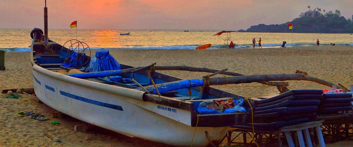 Patnem Beach, Canacona - a broad beach and an alternative to the most popular South Goa Palolem Beach. Both a picture perfect beach.