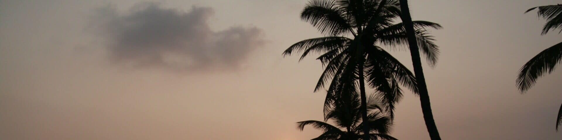 This was captured on my last day in Goa. One of the most mesmerizing and spectacular sunset. As a kid I always wanted to capture these beautiful sunsets in Goa.