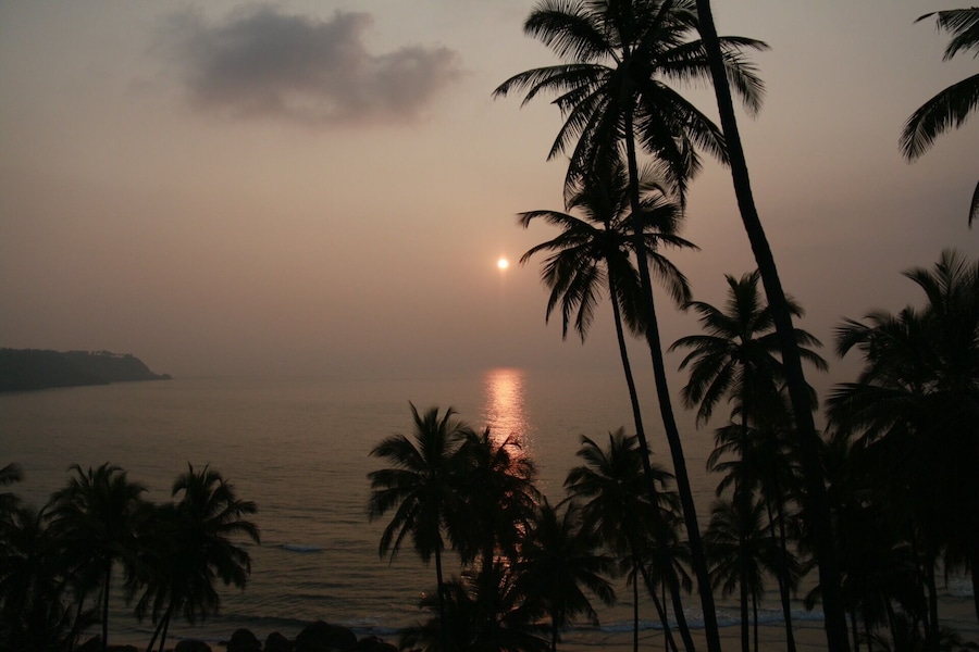 This was captured on my last day in Goa. One of the most mesmerizing and spectacular sunset. As a kid I always wanted to capture these beautiful sunsets in Goa.