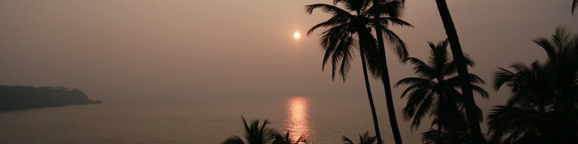 This was captured on my last day in Goa. One of the most mesmerizing and spectacular sunset. As a kid I always wanted to capture these beautiful sunsets in Goa.