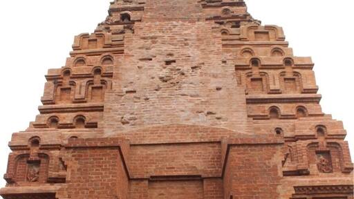 Bhitargaun, One of the oldest Temple of India . As I have always been interested to historical monuments so I have decided to take a glance in the month of Aug. Around 40km bumby ride from my place, shower of rains, crossing lot of small villages, rivers and that’s how I have reached my destination. Standing in the middle of cozy residential area with small market and few small tea shops around. One can see the monument from 100 mtr. Built in the mid-fifth century BCE and known to be one of the oldest temples, it was established in the outskirts of Kanpur district in the state of Uttar Pradesh.