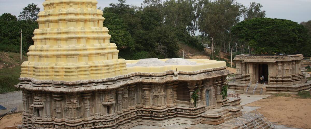 Talakadu. A desert-town in Karnataka where most temples lay buried in sand.