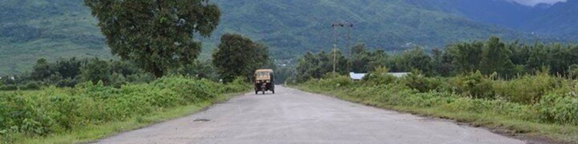 Leimakhong is almost heaven. A scenic drive. Blue ridge mountains, fast flowing streams and never ending Paddy fields. While driving or riding down this road I always get a feeling that I should have been here yesterday. Build a hut and stay here everyday.