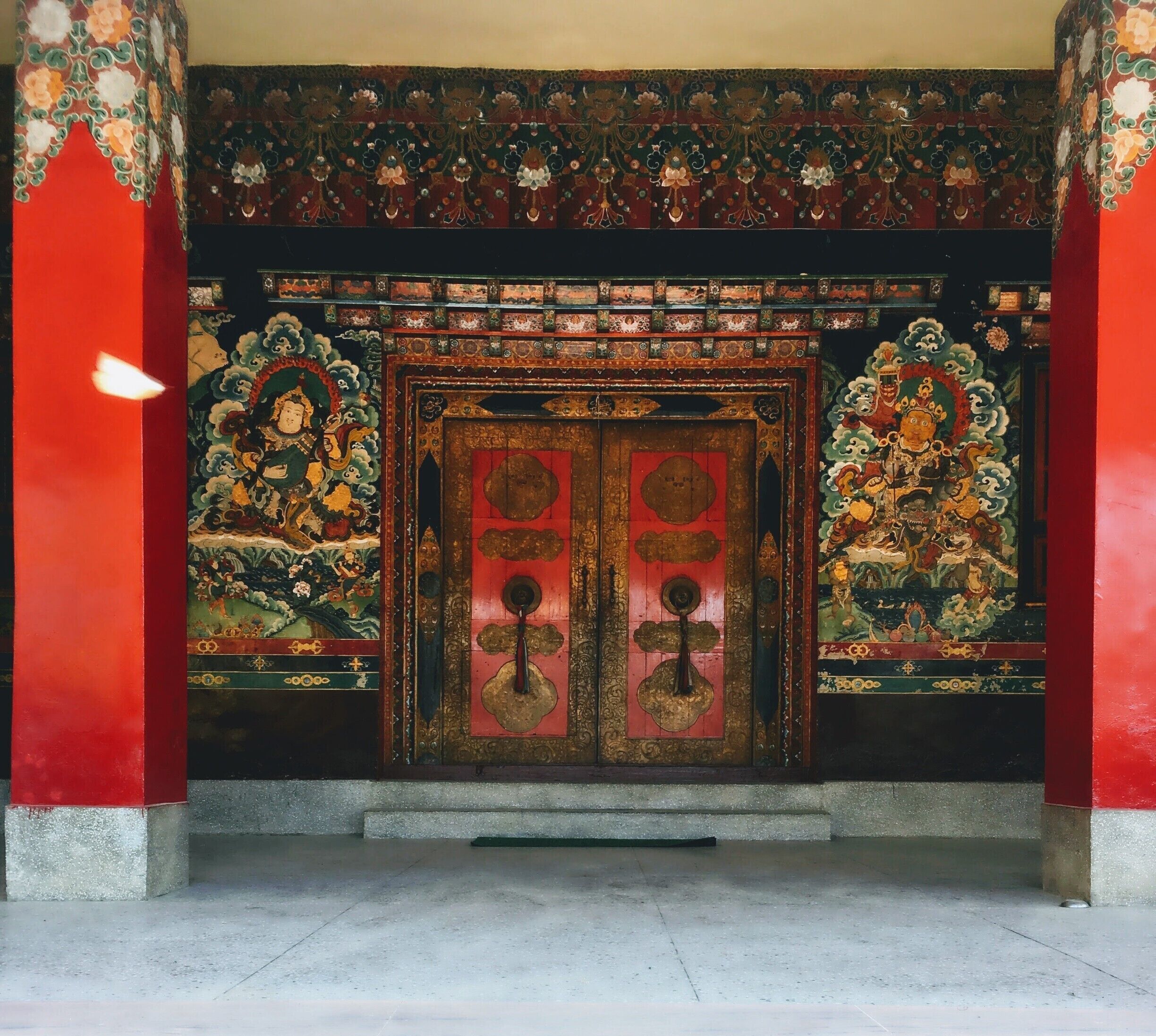 #LifeAtExpedia #Red 

Entrance of Nyingma Monastery in Chaugan, India