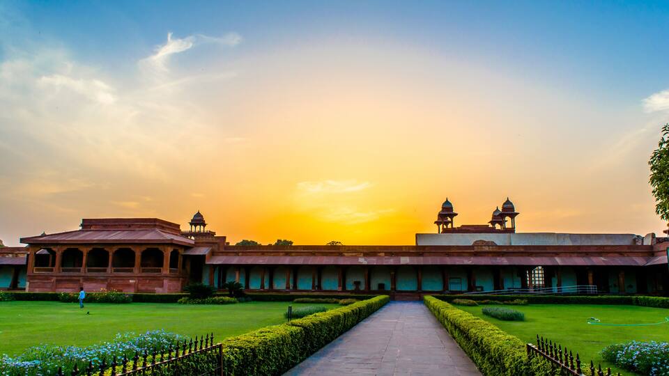 Fatehpur Sikri fort is a town in the Agra District of Uttar Pradesh, India. Buland Gate, Dadupura,