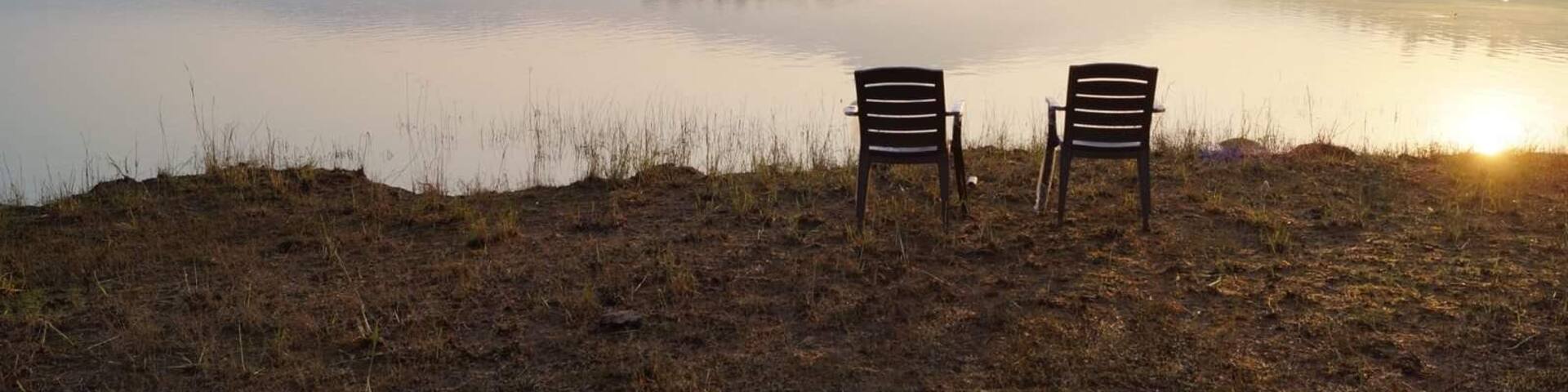 Shot during camping beside this beautiful lake located at lonavala, India. It was a blissful morning.
#india #lonavala #serene #lake #morningbliss #camping