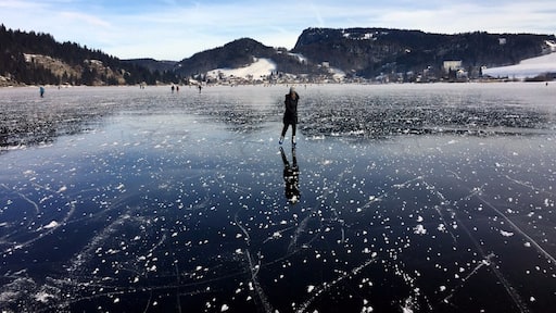 #IceSkating on an 8km #frozen #lake anyone?
You'll need a bit of luck, as this year was the first time in 4 that the lac de #Joux completely froze. The Joux area is a beautiful place to visit in winter, with multiple #nordic #ski opportunities. In summer, Hike round the lake, or up in the nearby mountains. #lifeatExpedia
